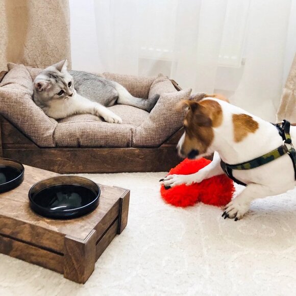 New Handmade Raised Wooden Cat/Dog Feeding Station - 2 Glass Bowls - Picture 4 of 4